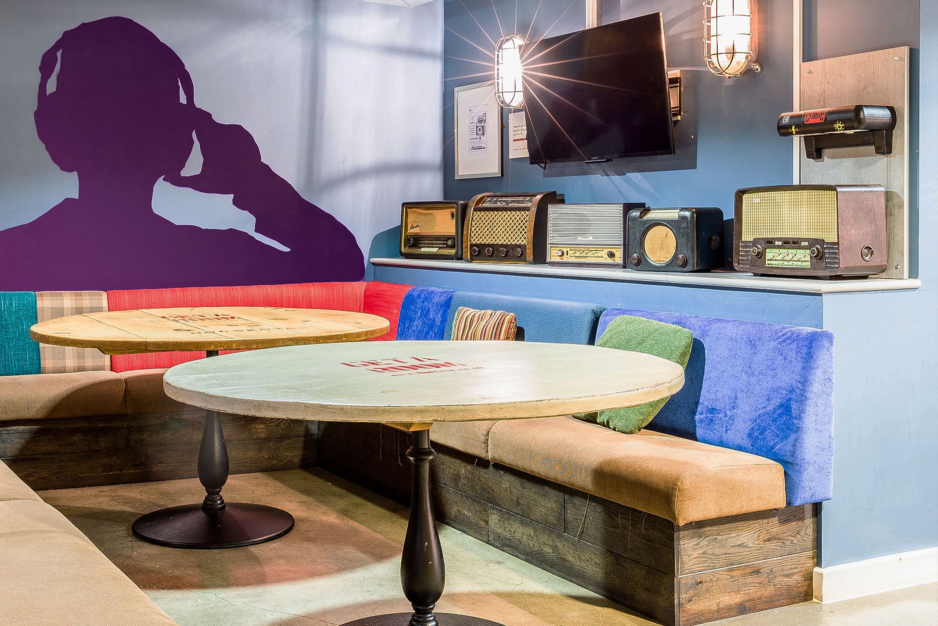 Crable in seating area of bar