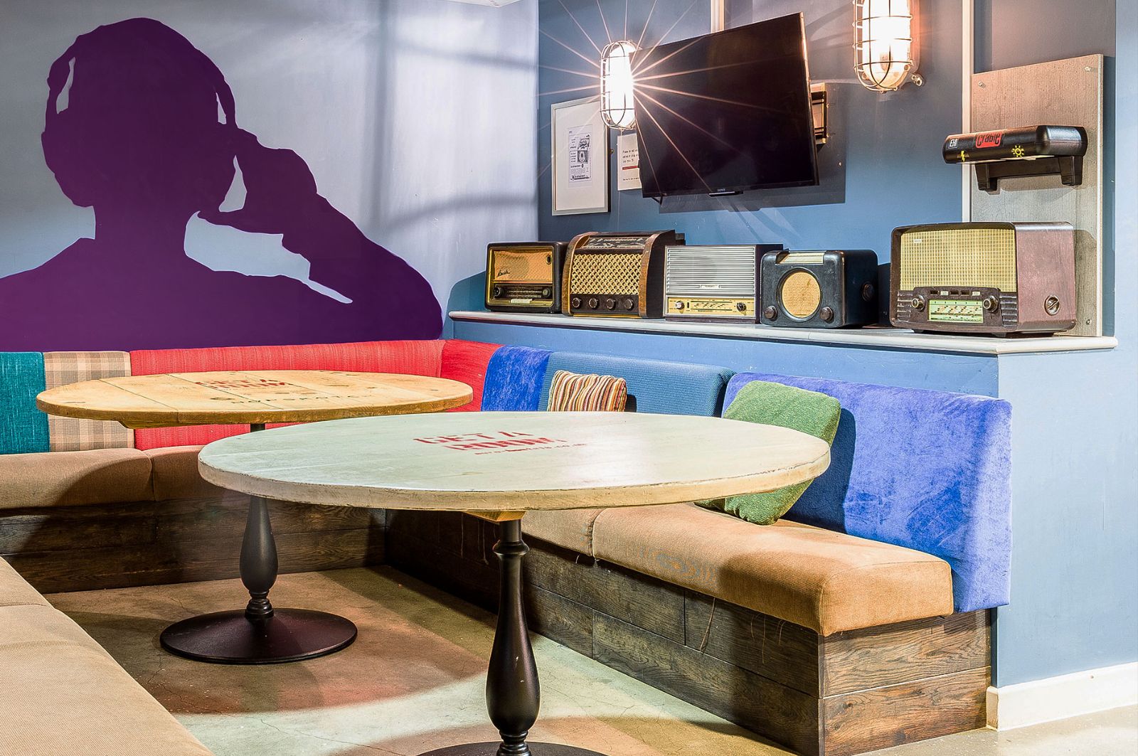 Crable Wireless Charging Shelf in a bar seating area